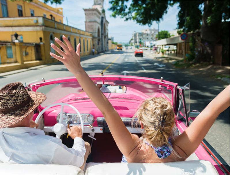 Поездка в ретро-автомобиле